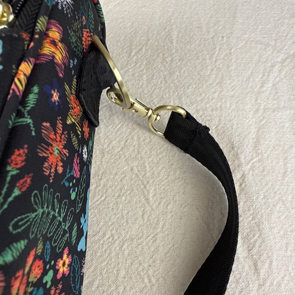 Disney X Jujube Floral Embroidered Pattern Insulated Bag W/Kissing M&M Zip Pulls - Picture 11 of 15